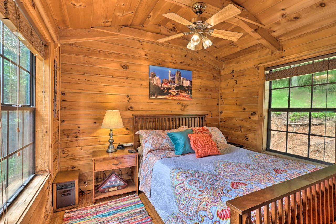 Quaint Log Cabin With Views Near West Jefferson Warrensville Zewnętrze zdjęcie